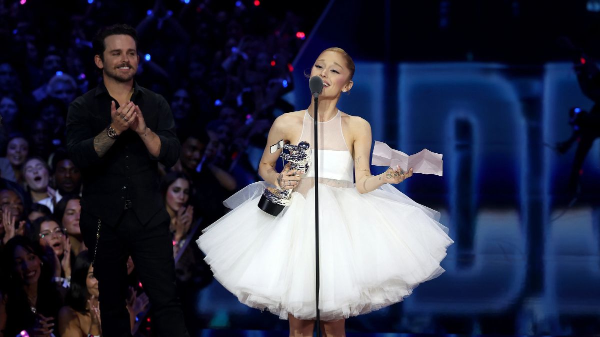 ariana grande mtv awards