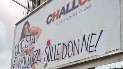 cartellone pubblicitario sessista