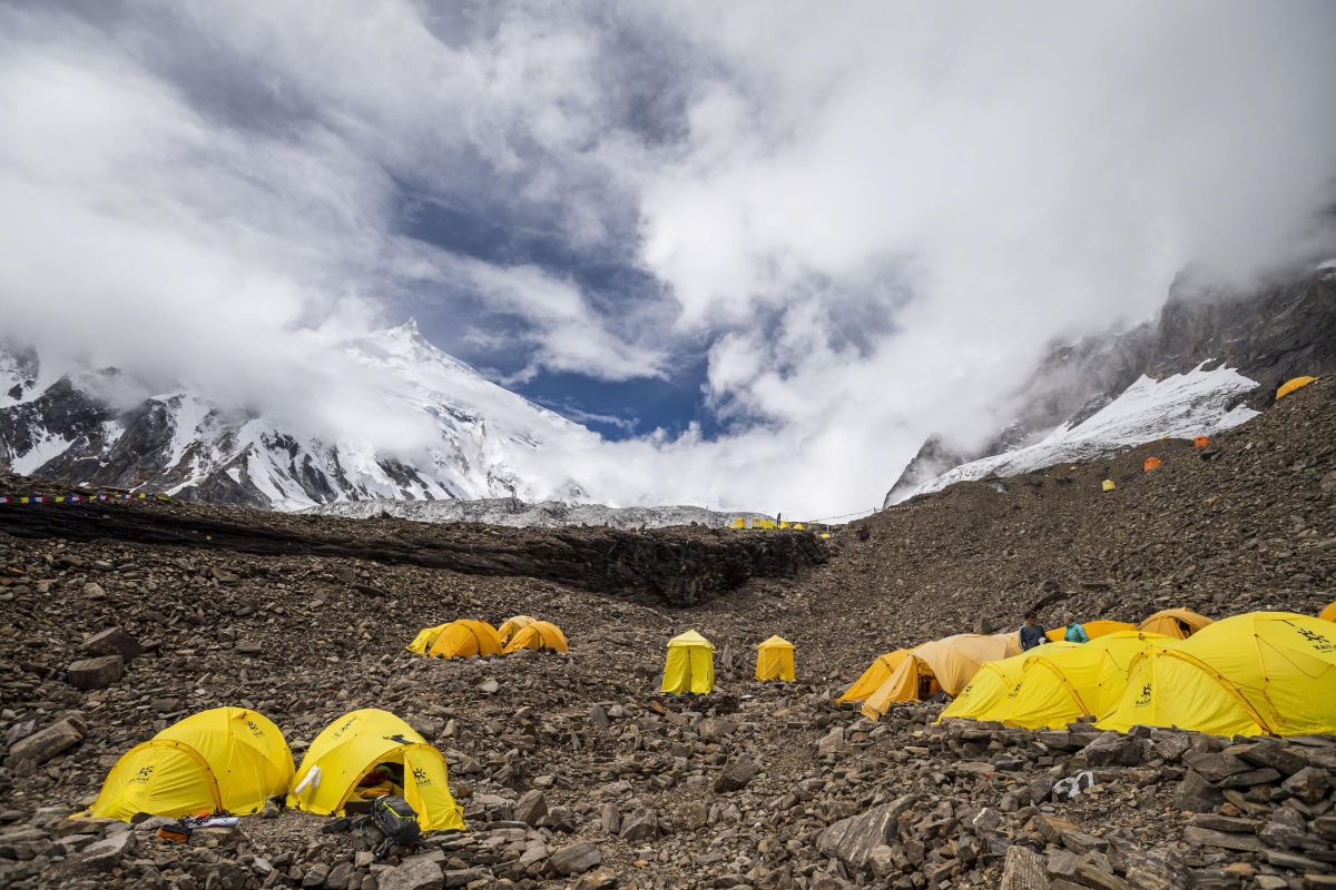 overtourism everest